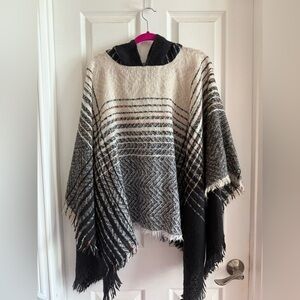 Marc New York Black and Cream Poncho -Hooded Pullover CabinCore  Layerings